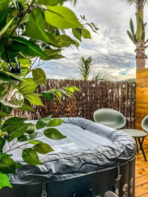 La Villa Luna And Spa La Possession Bagian luar foto